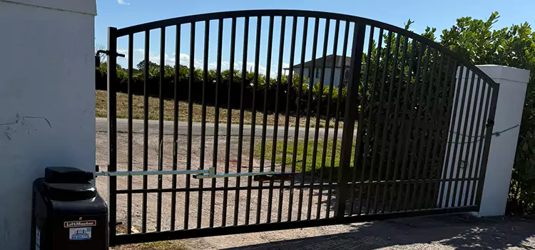 Driveway Fence Repair Oak Creek